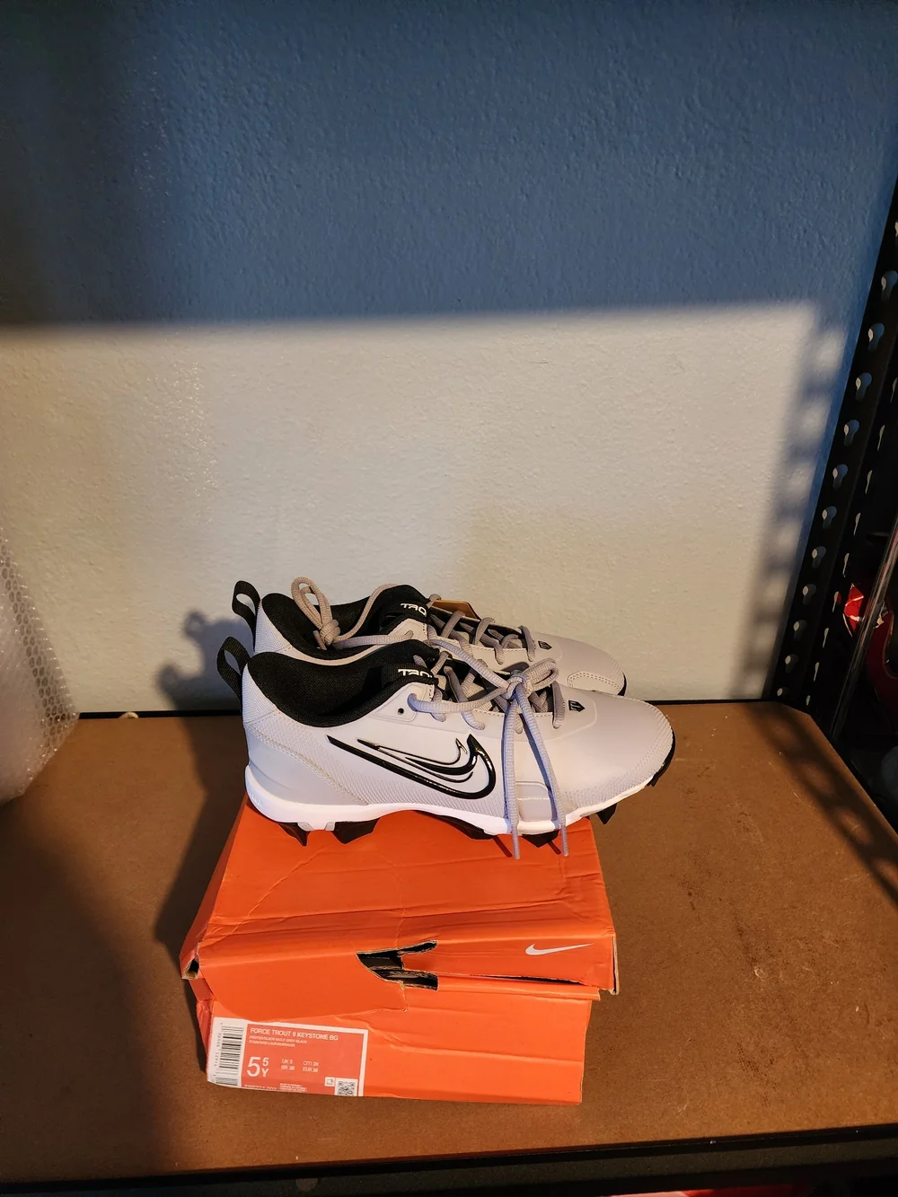 Nike White & Black Baseball Cleats